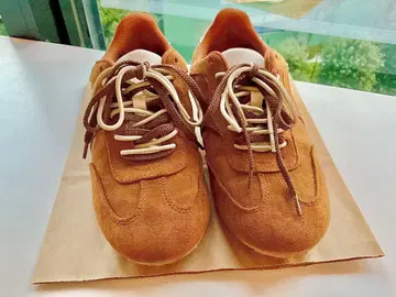 GU 브라운 스웨이드풍 로우컷 스니커즈 완판템