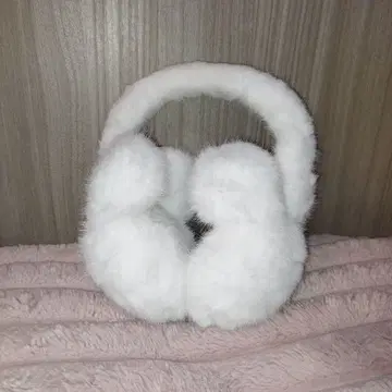 새상품급 미키 귀도리 퍼플 화이트 디즈니 리조트 겨울