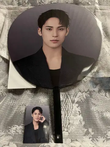 민규 부채 트레이딩 카드 포함