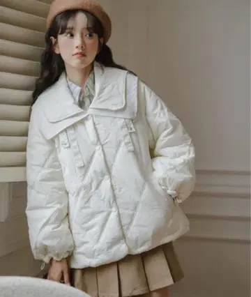 aimoha 퓨리탄 칼라 숏 기장 충전솜 페이크 다운 코트