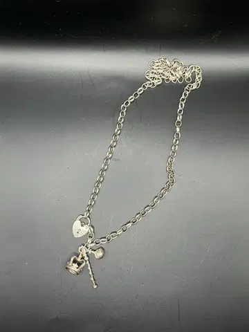 영국 잡화 투셰 실버 925 왕관과 열쇠 참 목걸이