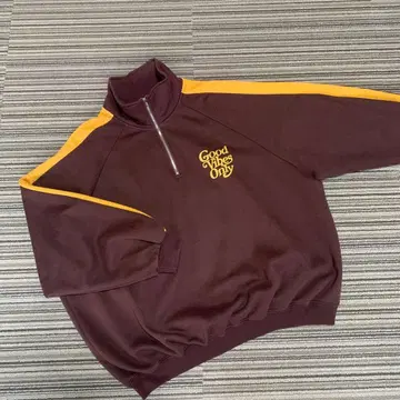 [ 스트릿 좋아하시는 분들께 추천 ] 하프 지퍼 맨투맨 프리 사이즈