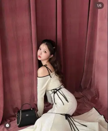 M me eme 엠미엠 사이드 리본 컷 아웃 원피스