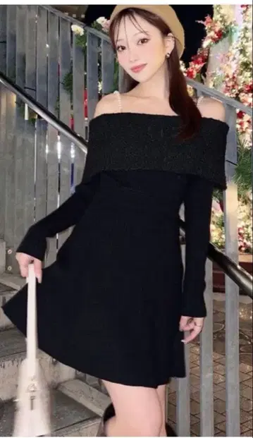 스트랩 미니 니트 원피스