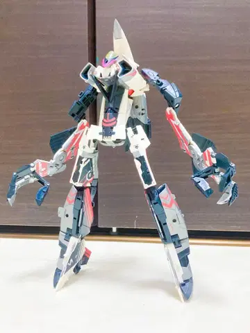 MEGABOX 카로스 BEASTBOX