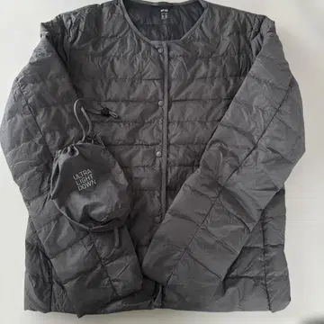 유니클로 울트라 라이트 다운 컴팩트 자켓