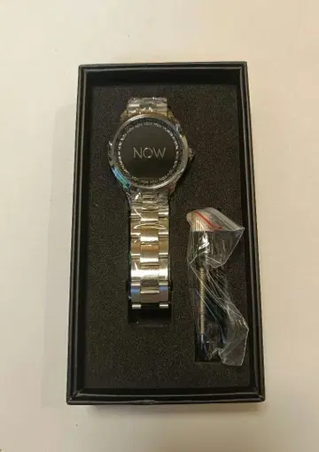 NOW Watch 타임리스 디자인