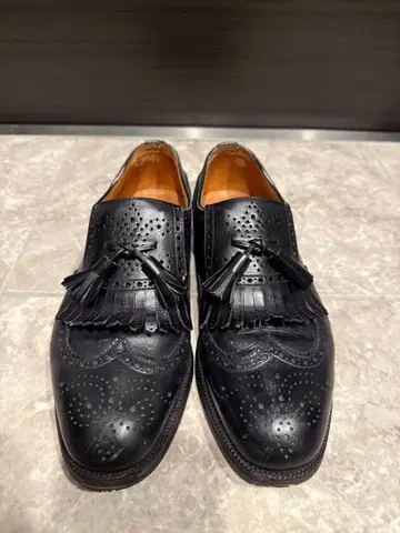 얀코 태슬 가죽 로퍼 24cm EE 블랙