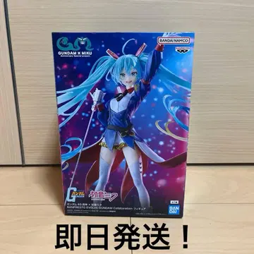 GUNDAM x MIKU 피규어 하츠네 미쿠