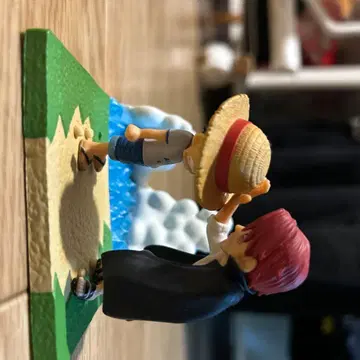 원피스 루피와 샹크스 피규어