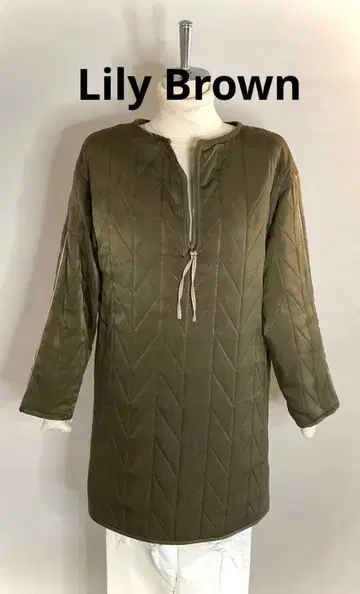 Lily Brown 퀼팅 풀오버