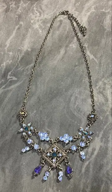 빈티지풍 파랑보라색 크리스탈 목걸이 앤티크풍