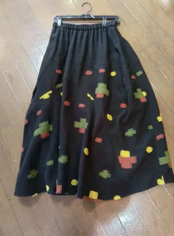 센소유니코 지우 컬러풀 무늬 플레어 롱 스커트