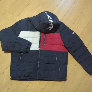TOMMY HILFIGER XL 다운 자켓