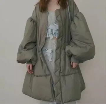 LA BELLE ETUDE 퍼 볼륨 A라인 미들 코트