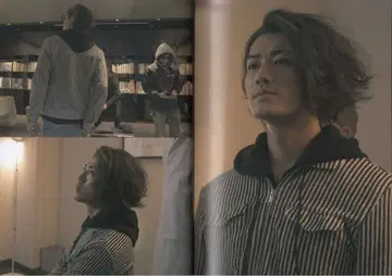 아카니시 착용 스트라이프 자켓