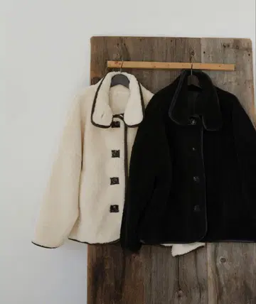 hellam 가죽 파이핑 보아 자켓 블랙