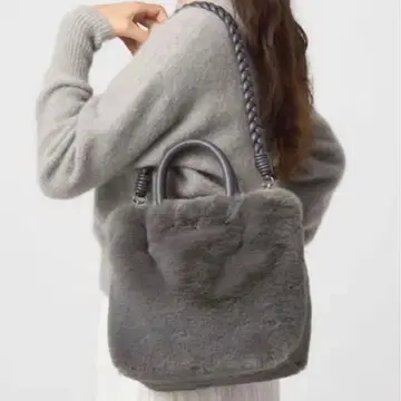 새상품급 GREEN LABEL RELAXING 퍼 숄더백 블랙