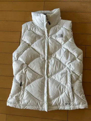 The North Face 화이트 다운 베스트