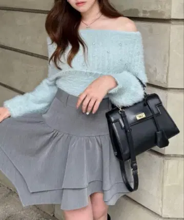 rienda 오프숄더 비쥬 샤기 니트탑 블루