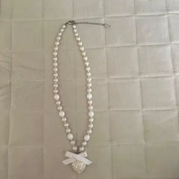 TO BE CHIC 하트형 목걸이