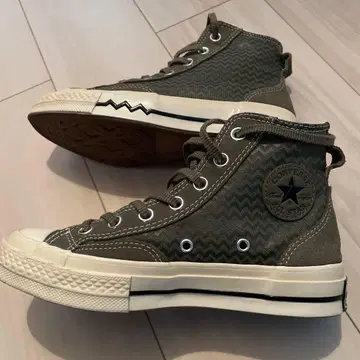 컨버스 하이컷 스니커즈