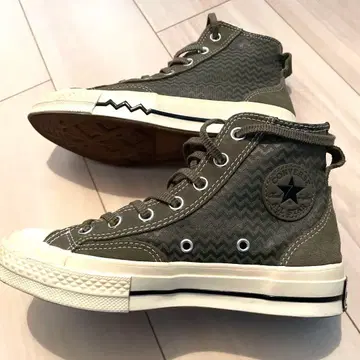 컨버스 하이컷 스니커즈