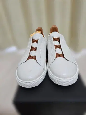 제냐 트리플 스티치 화이트 가죽 size27.5cm