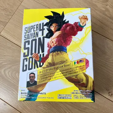 SUPER SAIYAN 4 SON GOKU 피규어