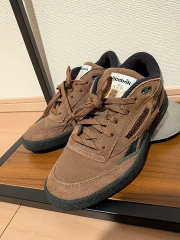 리복 클럽 C 미드 II 리벤지 24.5cm 브라운