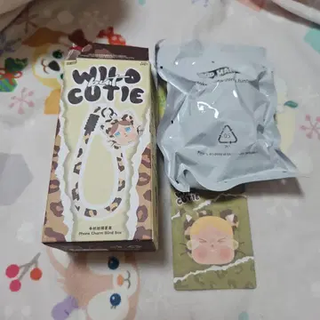 CRYBABY WILD but CUTIE 스마트폰 스트랩