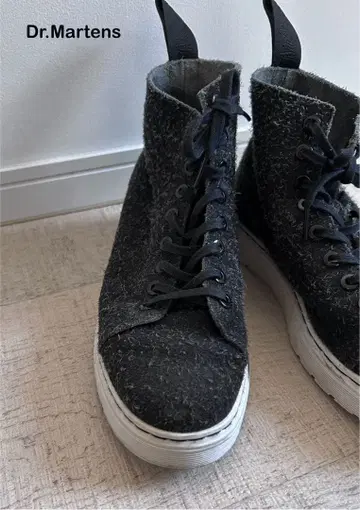 닥터마틴 Dr.Martens 8홀 하이컷 UK4 EU37