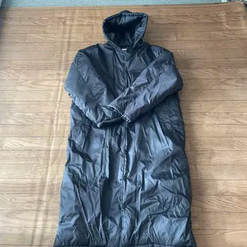 블랙 후드 부착 벤치 코트