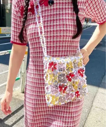 Casselini 플라워 비즈 미니백 8,800엔