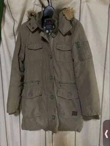 kissmark 퍼 달린 모즈 코트 사이즈 M