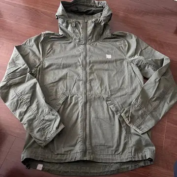 Bench. 마운틴 후드티