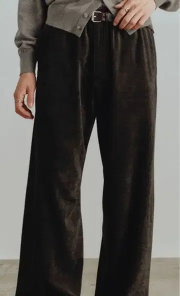 리돔 washed velvet curve cut wide pants