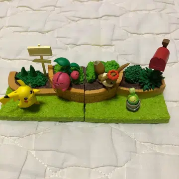 포켓몬 나무 사이로 비치는 햇살 오후 리멘트 피카츄&체리버 이브이&포니타