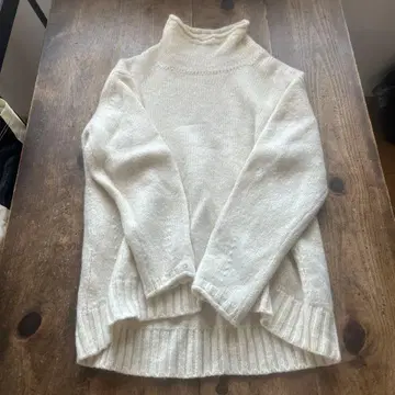 grin 아이보리 터틀넥 니트