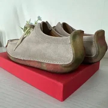 clarks 나탈리 클락스 드라이빙 슈즈 밑창 꽃무늬