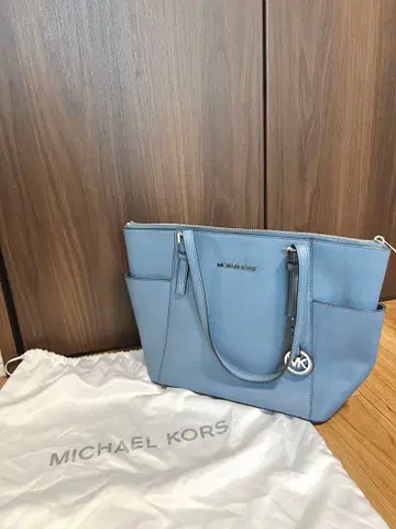 [ 새상품급 ] MICHAEL KORS 라이트 블루 토트백