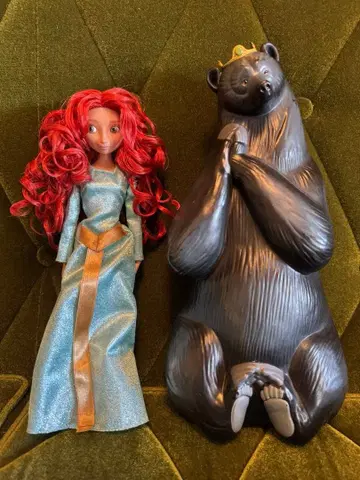 디즈니 프린세스 메리다 엘리노아 왕비 곰