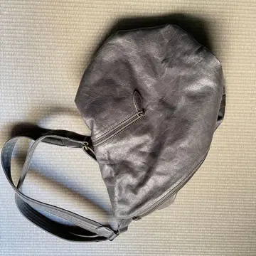 Dakota 그레이 가죽 백팩