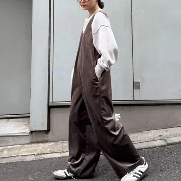 새상품 벨로아 밑단 드로스트 올인원