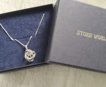 STONE WORLD 하와이안 댄싱스톤 목걸이 메비우스