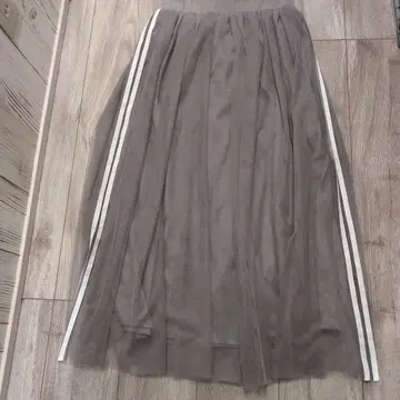 노리즈 구매 Mylanka의 샤샤 스커트