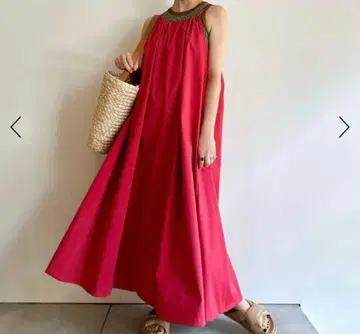 미사용 caban 컴팩트 스트레치 개더 원피스 핑크 24SS