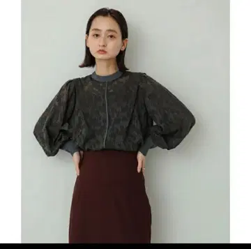 자카드 블라우스 / 센스 오브 플레이스 by 어반 리서치
