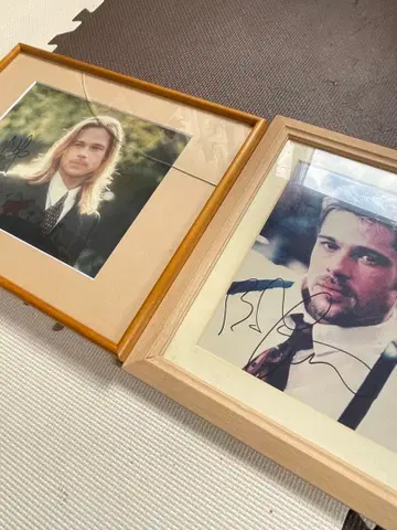 브래드 피트 친필 사인 2점 세트