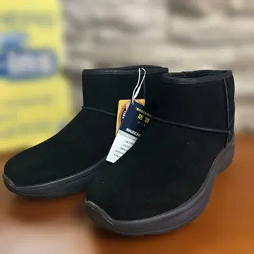 SKECHERS 슬립온 부츠 블랙
